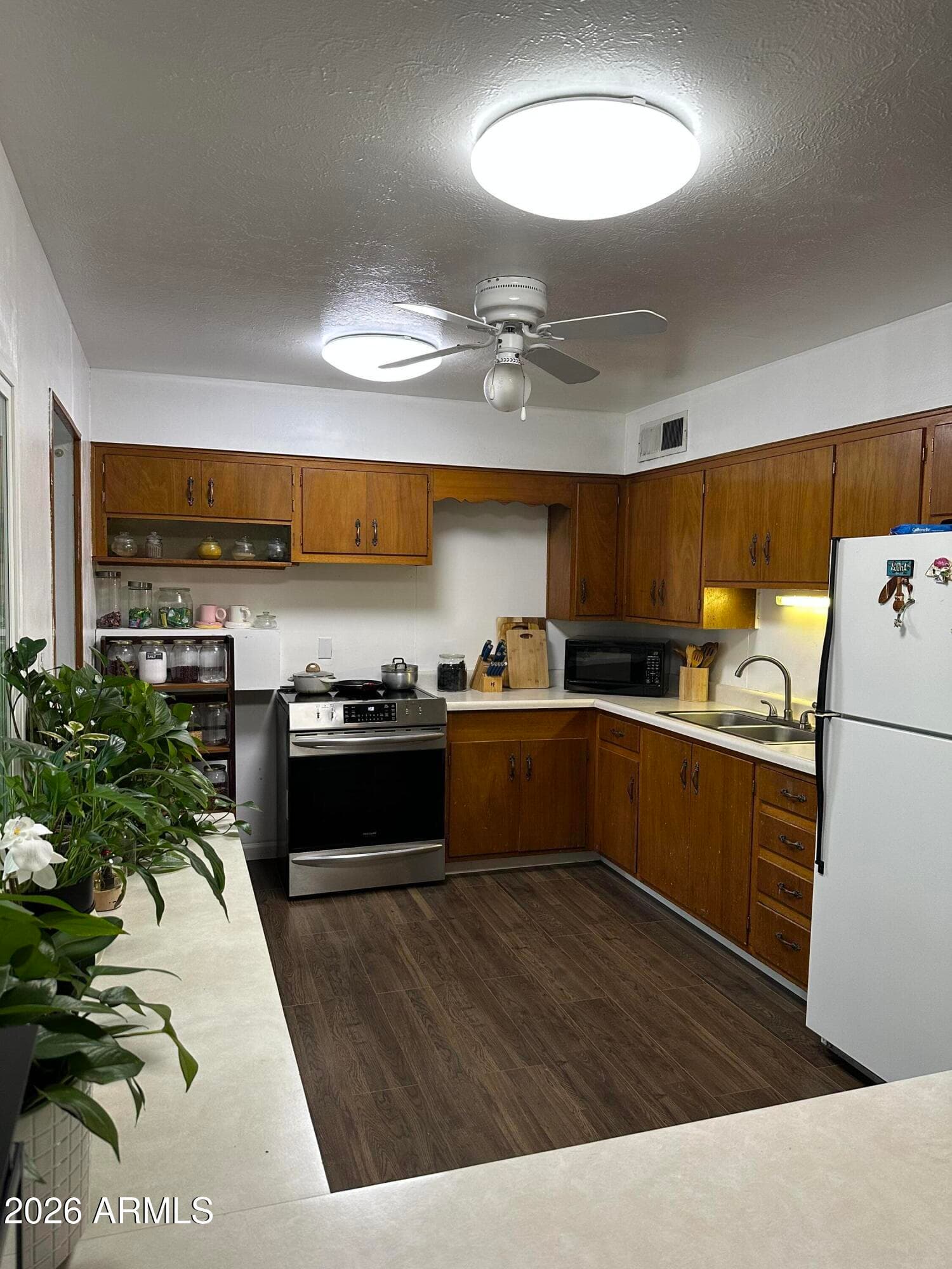 3438 W Palmaire Avenue, Phoenix, AZ 85051 — photo 11 of 29