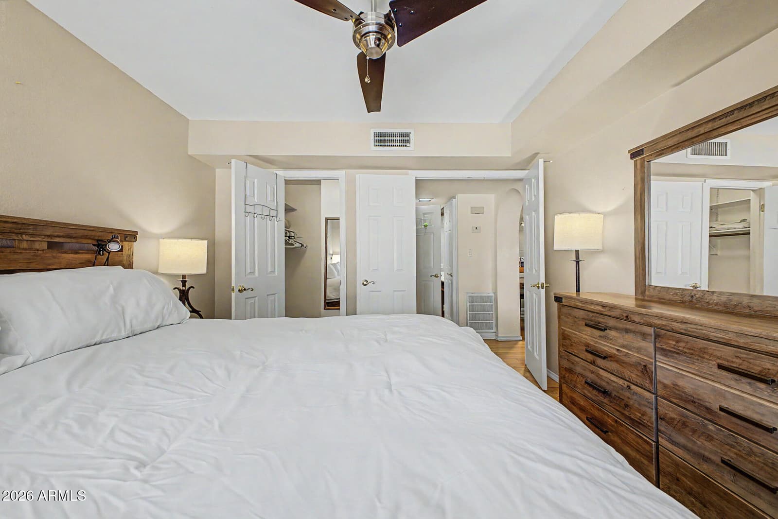 10410 N Cave Creek Road 1027, Phoenix, AZ 85020 — photo 12 of 37