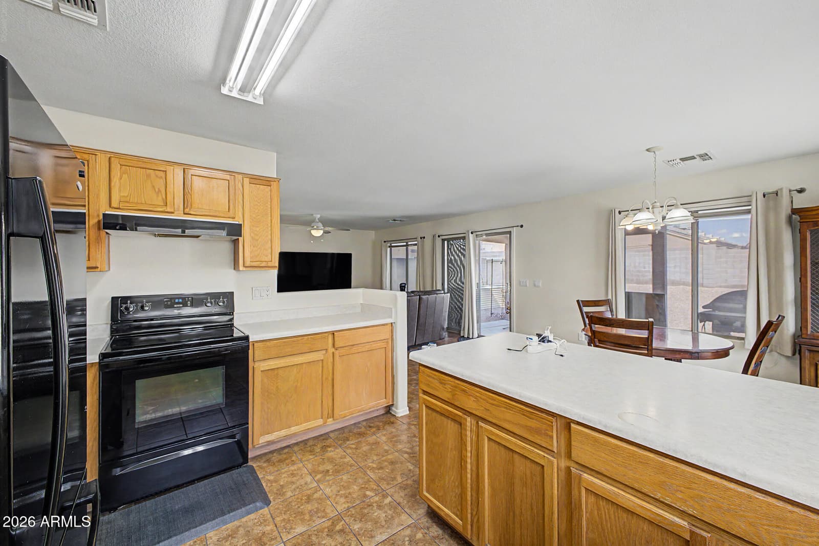 12818 W Hearn Road, El Mirage, AZ 85335 — photo 13 of 38