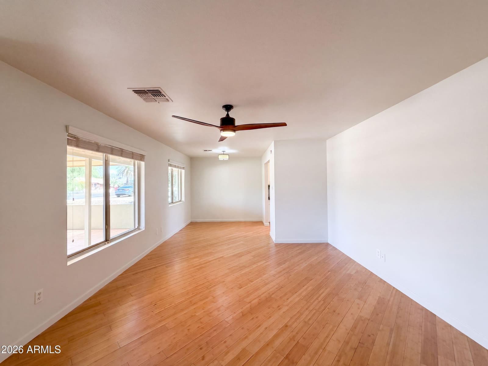 909 W Missouri Avenue, Phoenix, AZ 85013 — photo 3 of 28