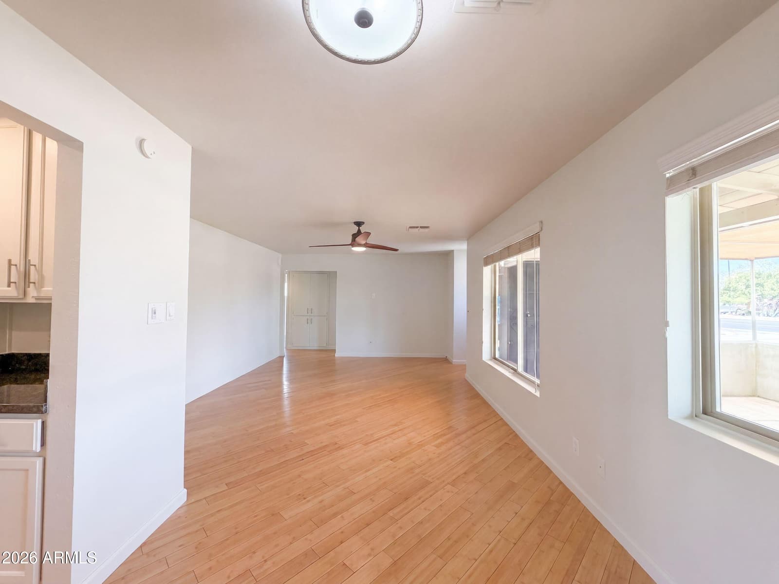 909 W Missouri Avenue, Phoenix, AZ 85013 — photo 7 of 28