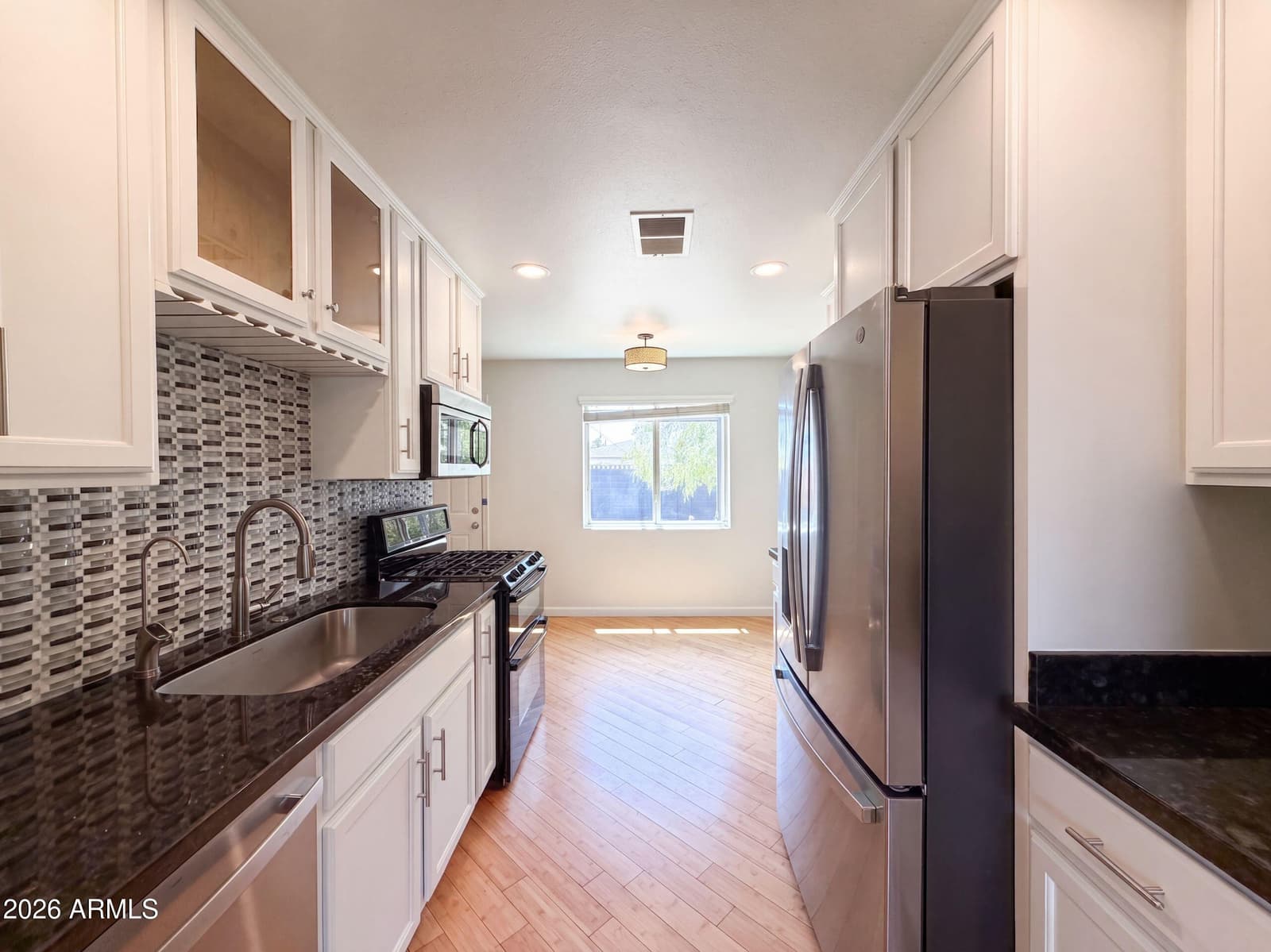 909 W Missouri Avenue, Phoenix, AZ 85013 — photo 9 of 28