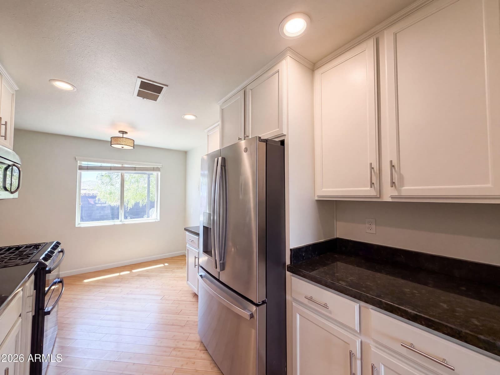 909 W Missouri Avenue, Phoenix, AZ 85013 — photo 11 of 28