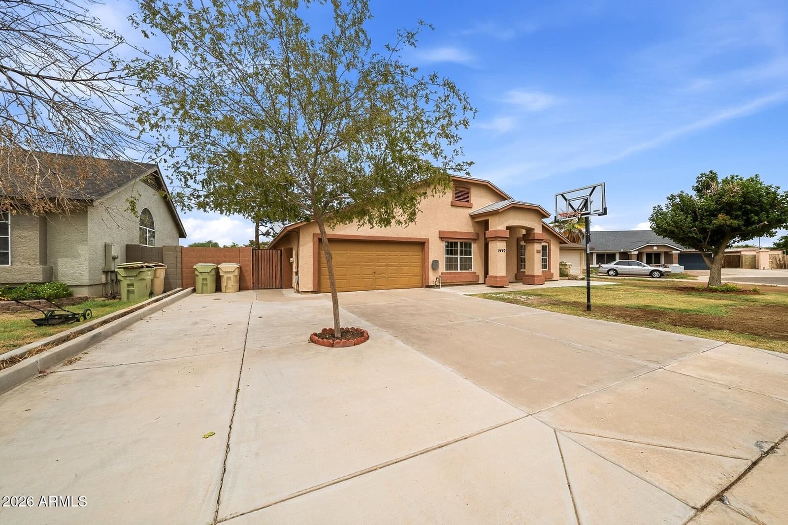 5440 N 80th Lane, Glendale, AZ 85303 — photo 2 of 21