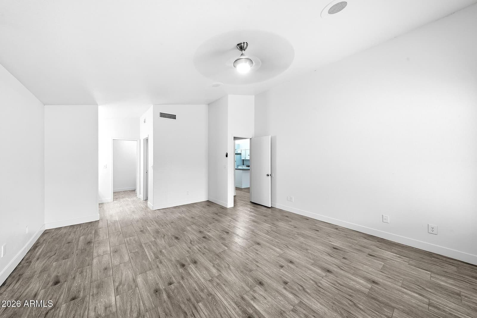 5440 N 80th Lane, Glendale, AZ 85303 — photo 10 of 21