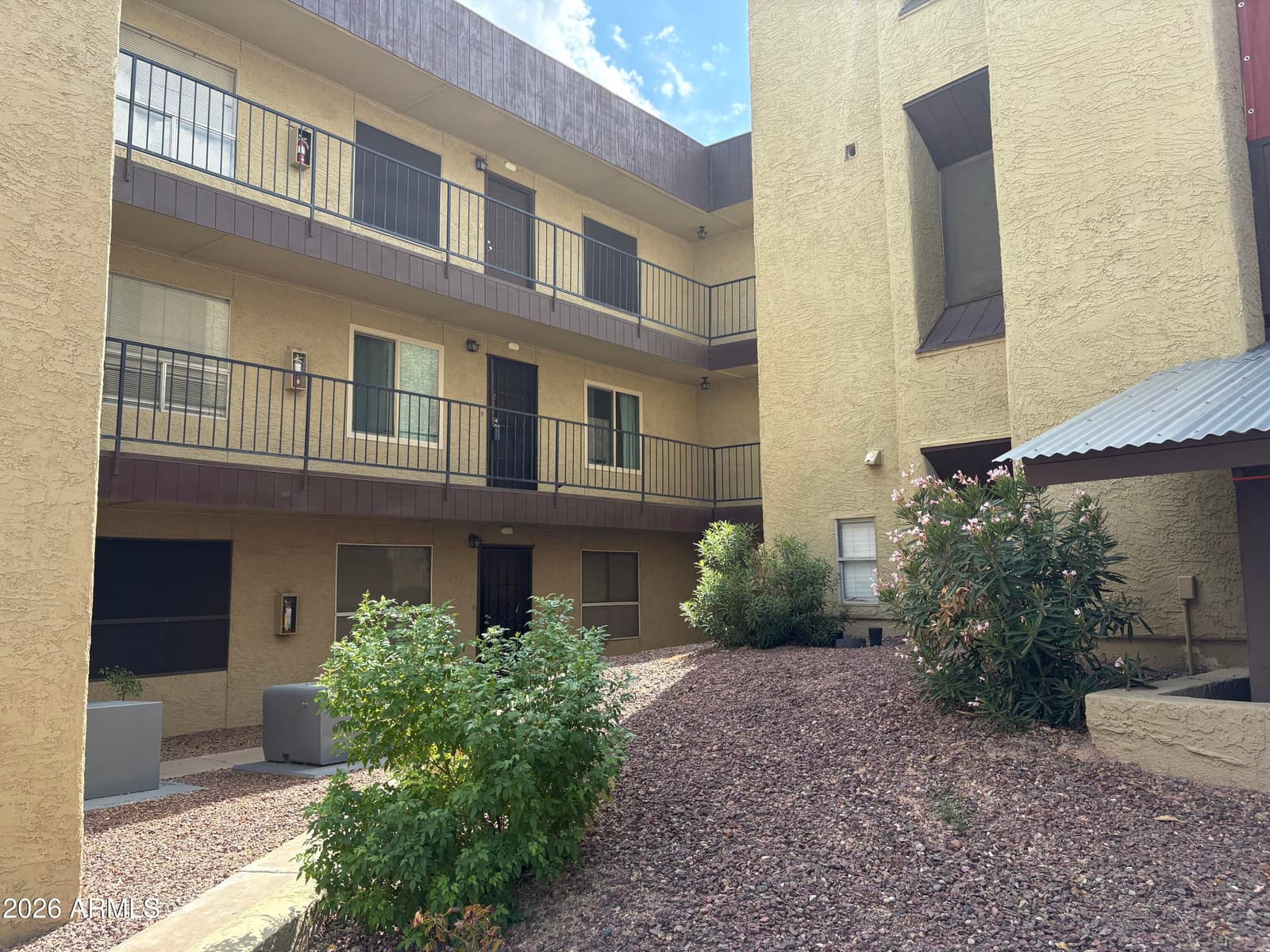 461 W Holmes Avenue 211, Mesa, AZ 85210 — photo 2 of 19