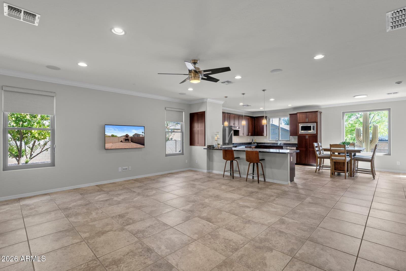 1229 E Shangri La Road, Phoenix, AZ 85020 — photo 2 of 58