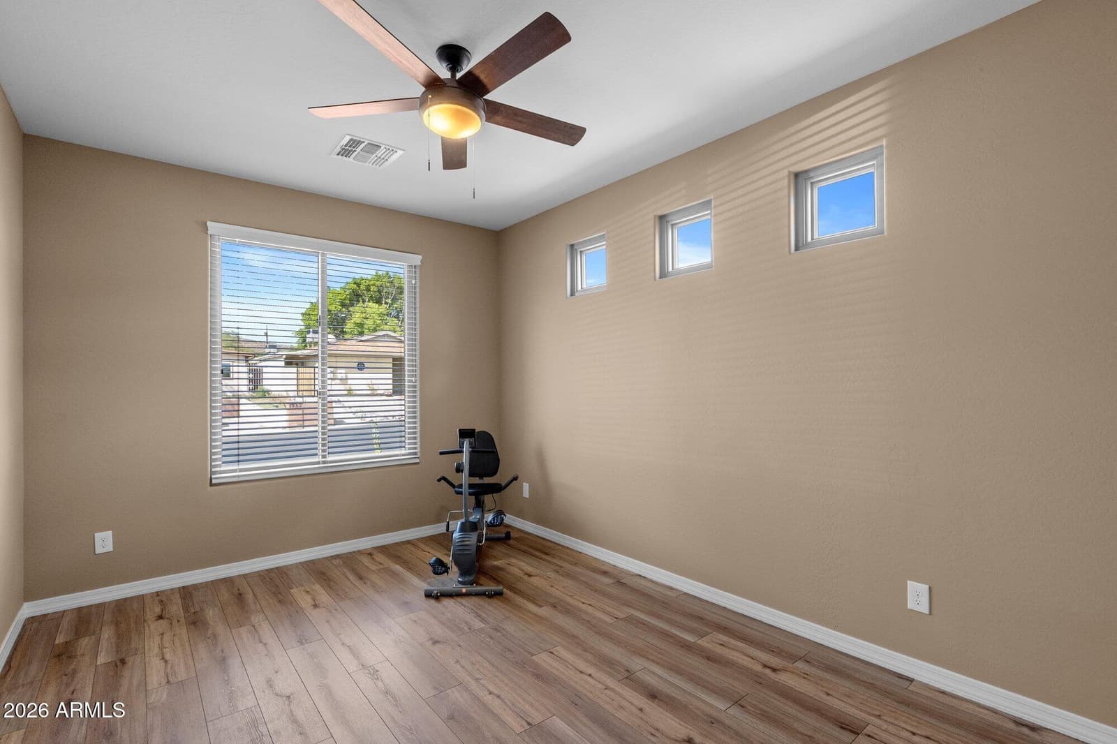 1229 E Shangri La Road, Phoenix, AZ 85020 — photo 28 of 58