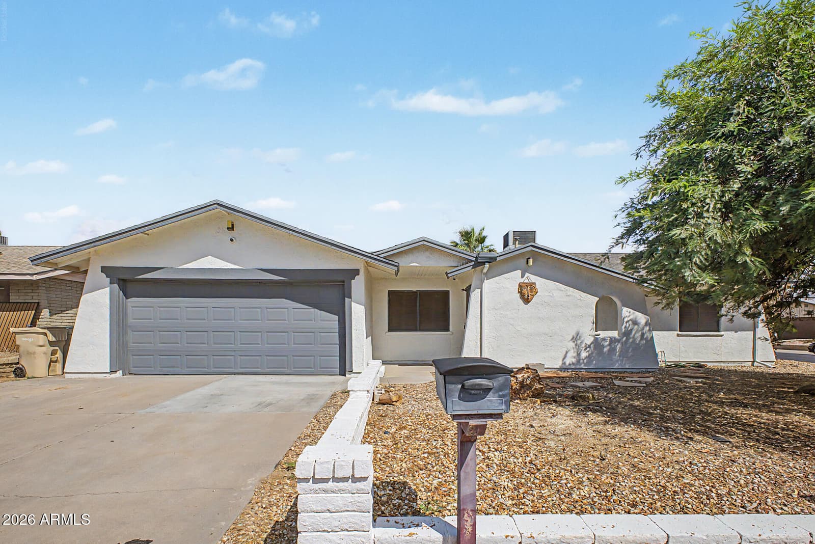 15243 N 52nd Drive, Glendale, AZ 85306 — photo 2 of 35