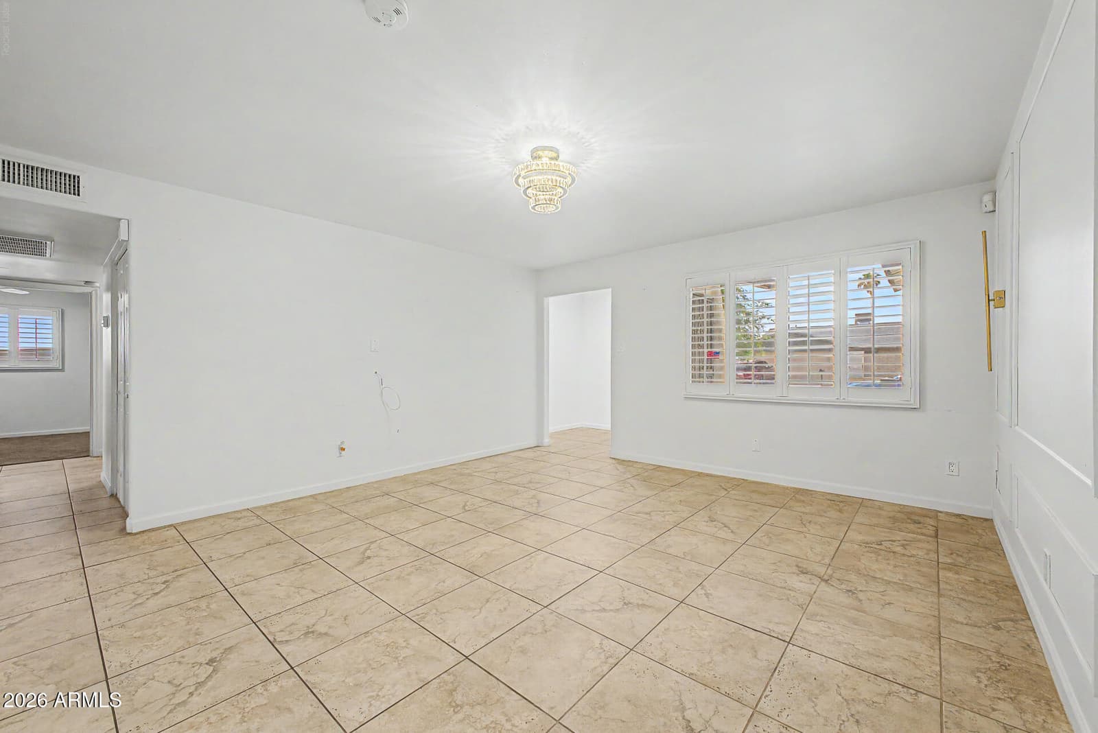 15243 N 52nd Drive, Glendale, AZ 85306 — photo 10 of 35