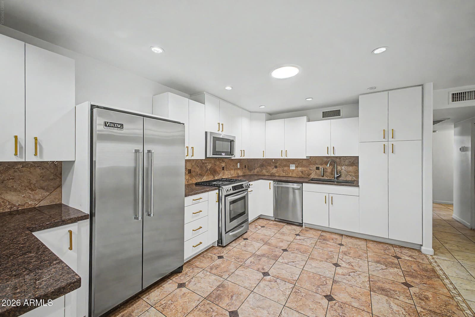 15243 N 52nd Drive, Glendale, AZ 85306 — photo 18 of 35