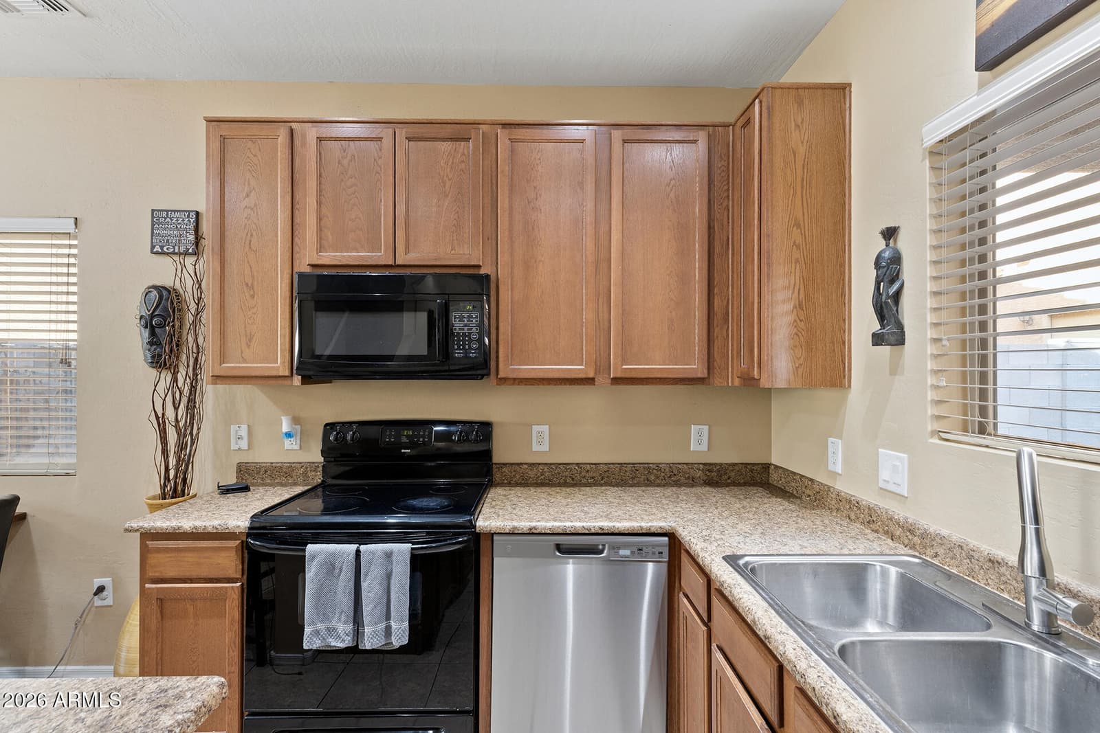 319 S Travis, Mesa, AZ 85208 — photo 9 of 46