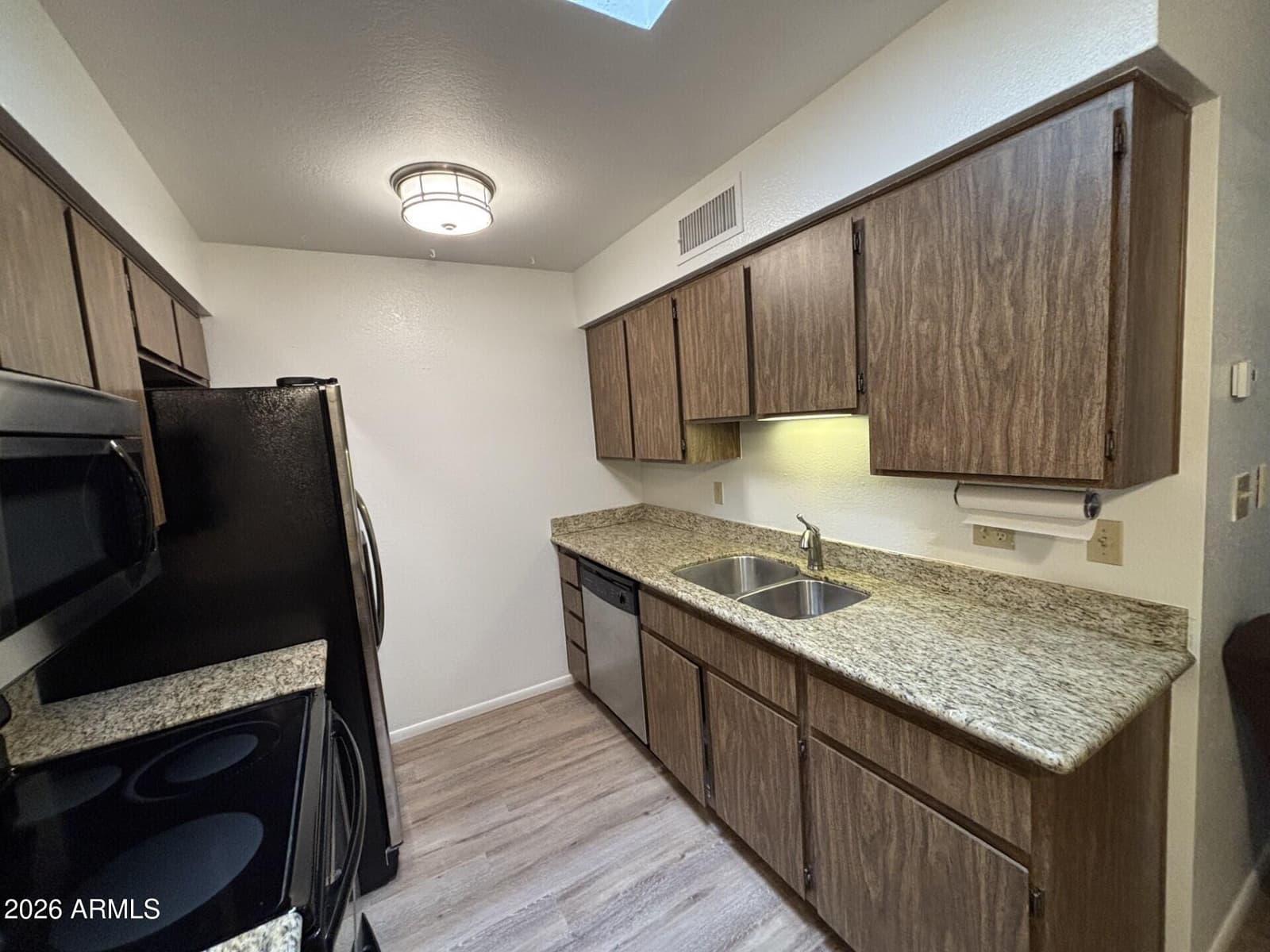 8131 N 107th Avenue 91, Peoria, AZ 85345 — photo 4 of 33