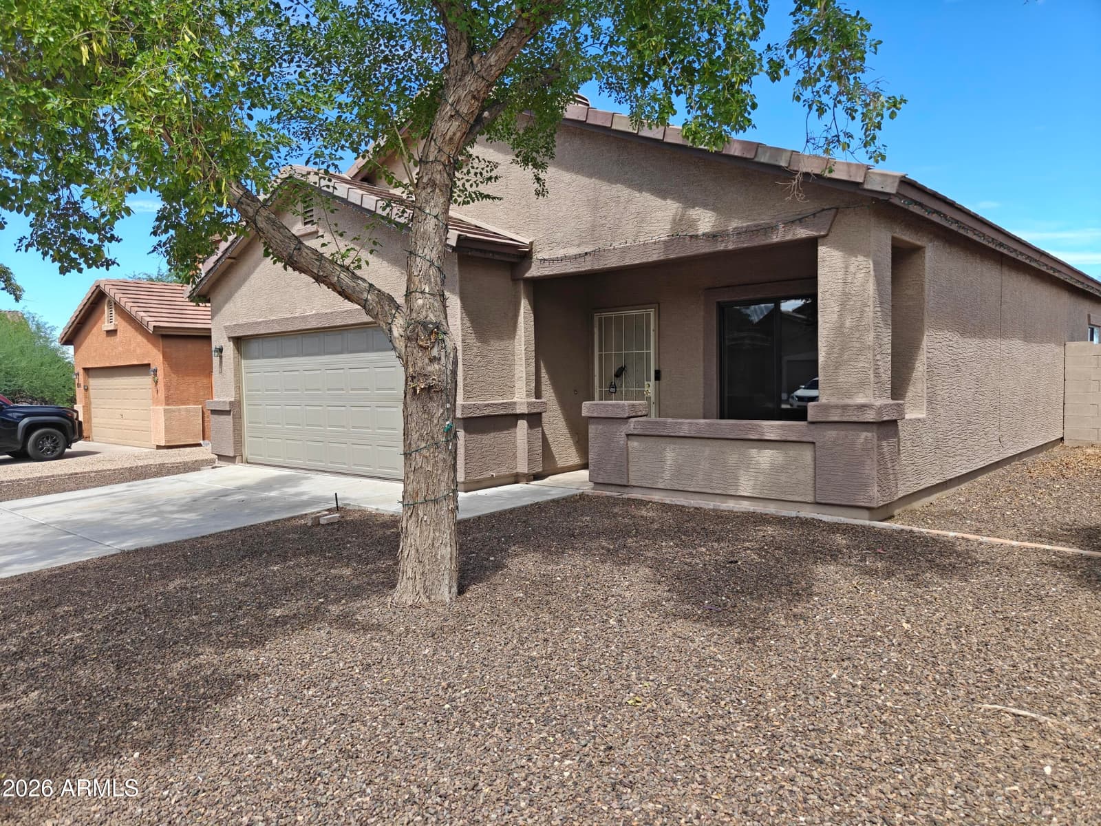 932 W Carter Road, Phoenix, AZ 85041 — photo 2 of 33
