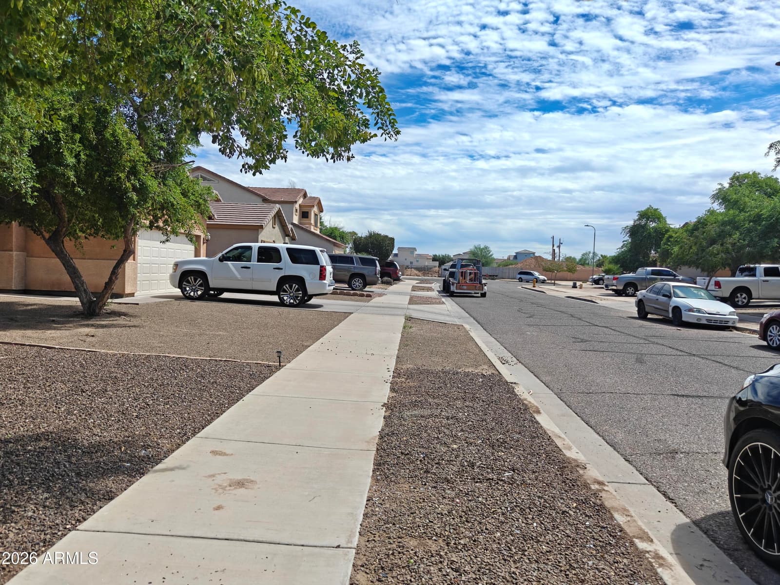 932 W Carter Road, Phoenix, AZ 85041 — photo 5 of 33