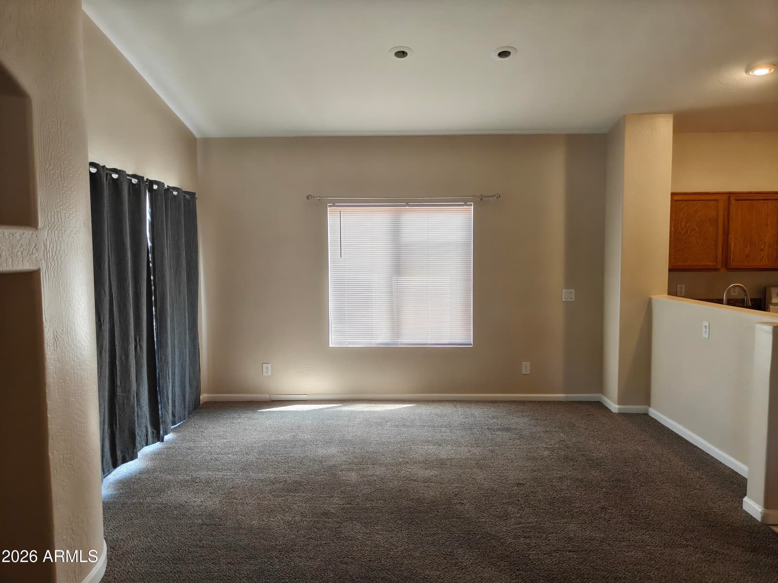 932 W Carter Road, Phoenix, AZ 85041 — photo 13 of 33