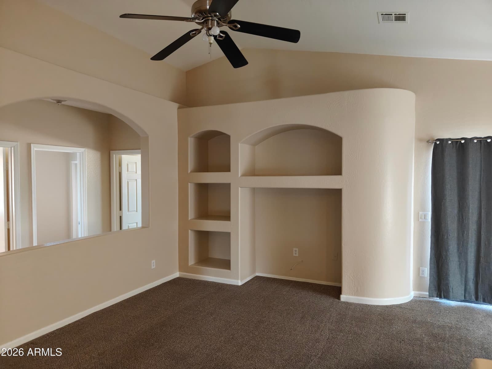 932 W Carter Road, Phoenix, AZ 85041 — photo 9 of 33