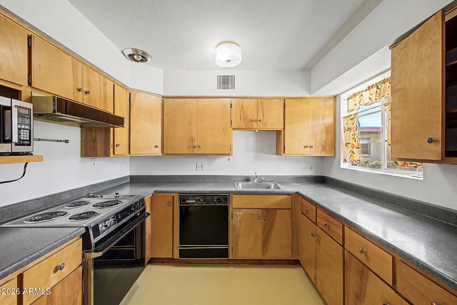 450 W Earll Drive 15, Phoenix, AZ 85013 — photo 14 of 29