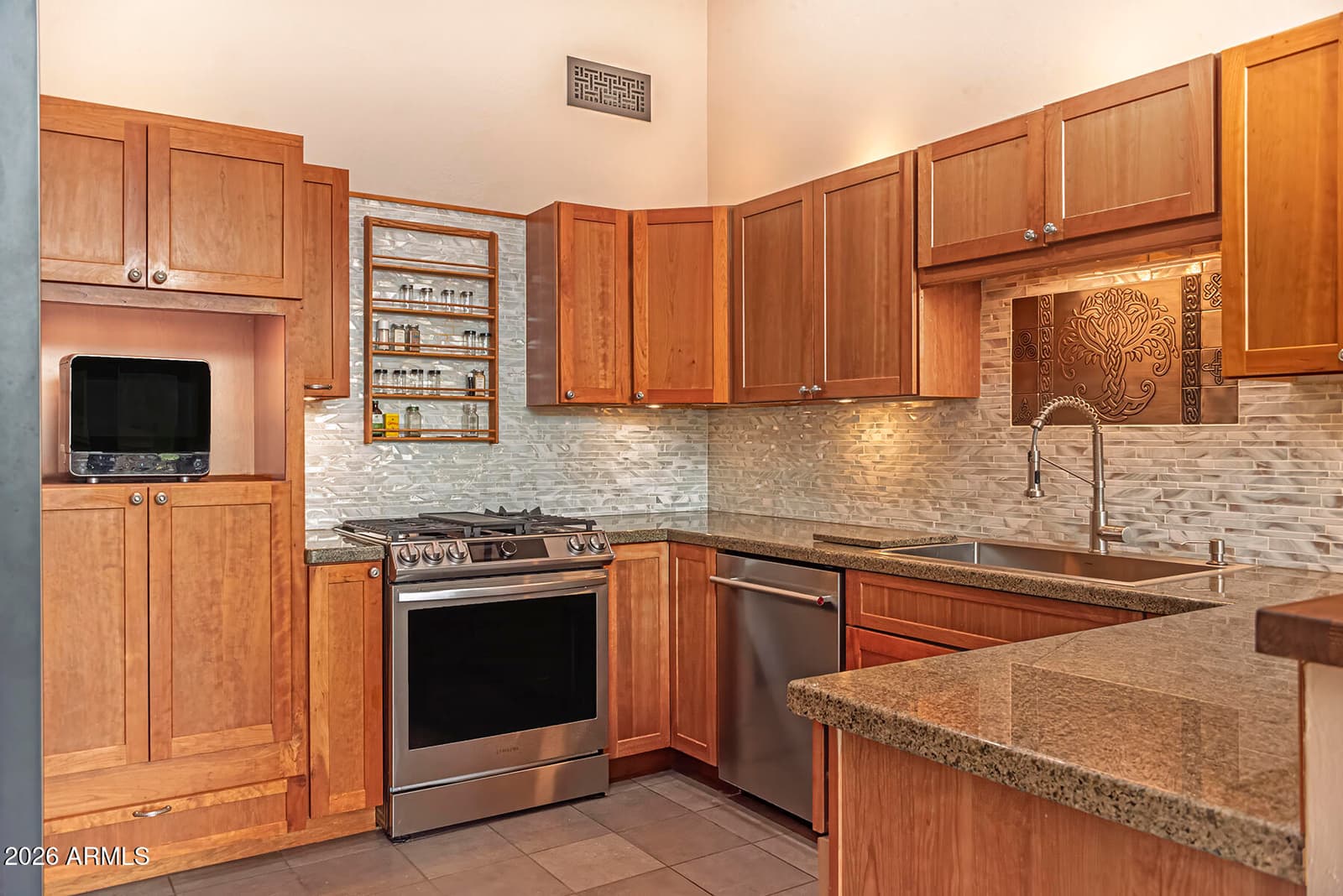 10 Calle Del Medio, Sedona, AZ 86336 — photo 15 of 43
