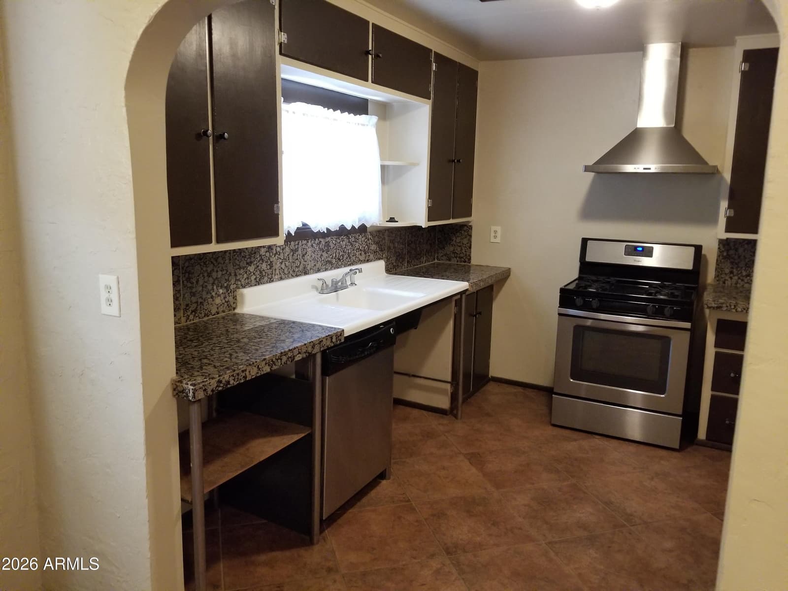 130 E 2nd Avenue, Mesa, AZ 85210 — photo 16 of 65