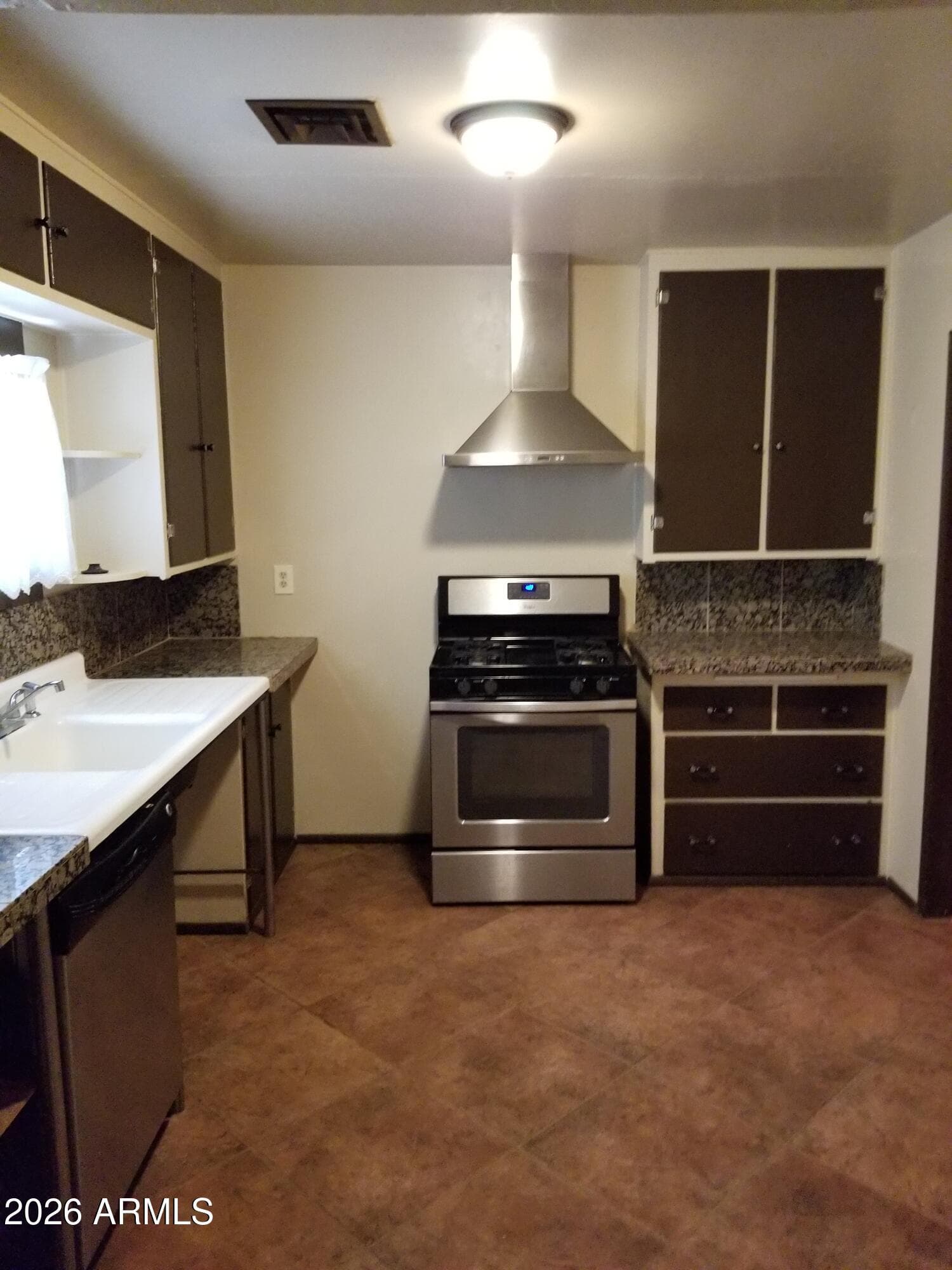 130 E 2nd Avenue, Mesa, AZ 85210 — photo 17 of 65