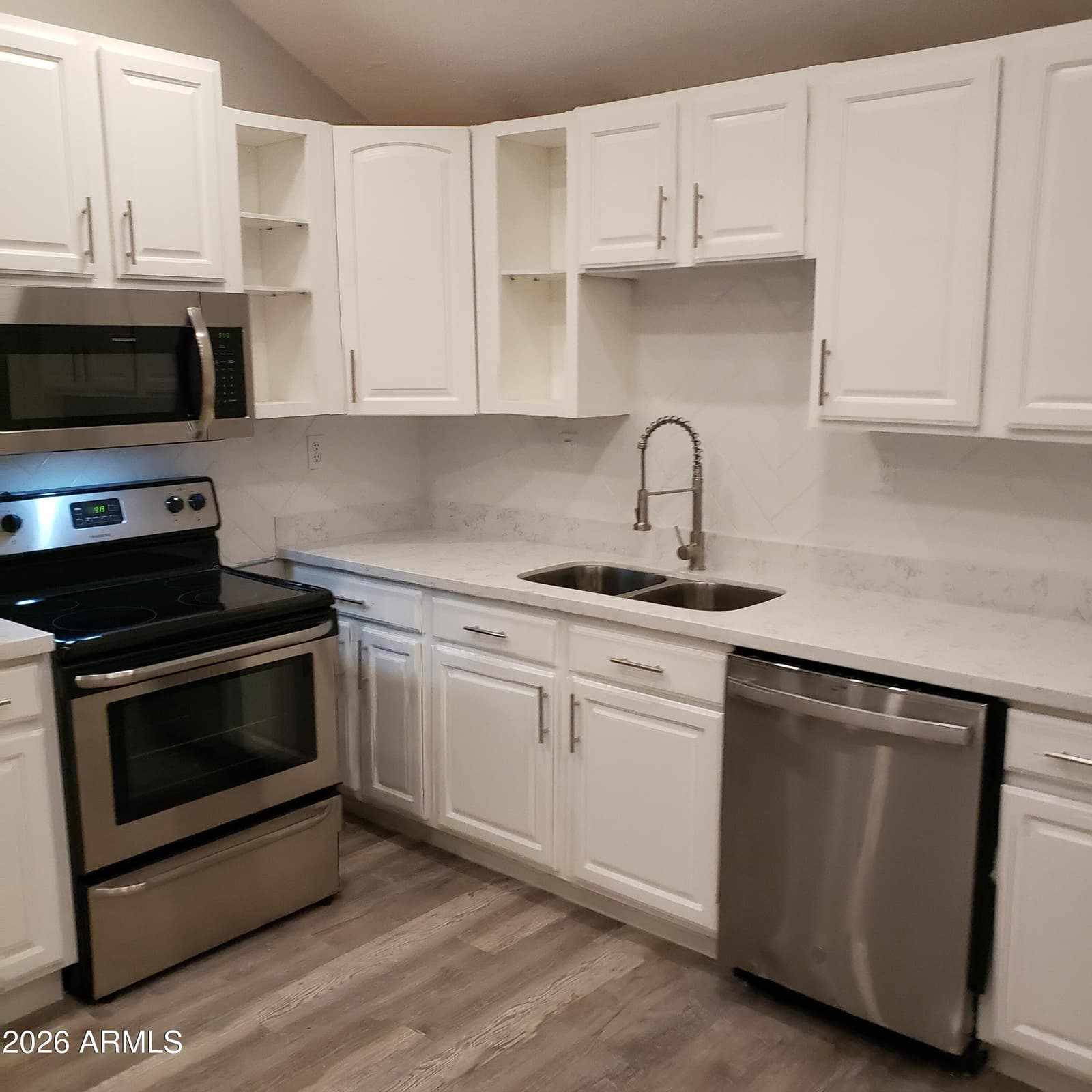 130 E 2nd Avenue, Mesa, AZ 85210 — photo 4 of 65