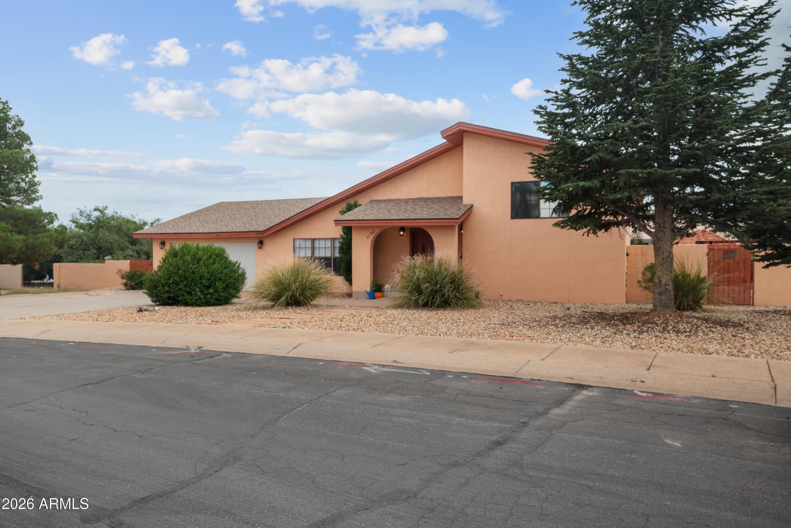 1152 Exeter Drive, Sierra Vista, AZ 85635 — photo 3 of 57