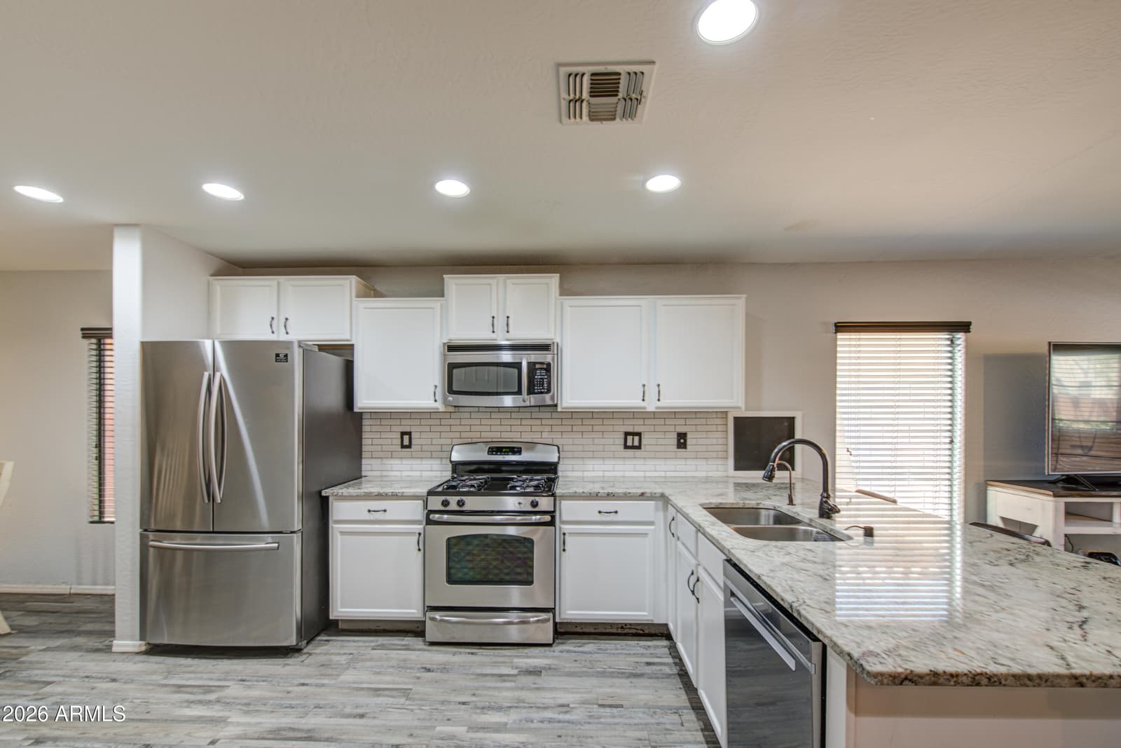 9311 E Greenway Street, Mesa, AZ 85207 — photo 4 of 33