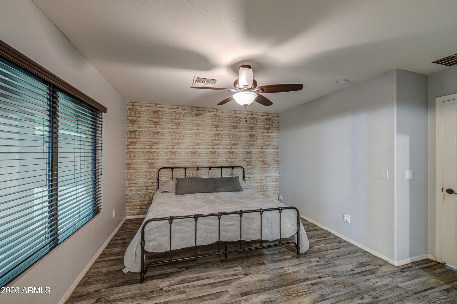 9311 E Greenway Street, Mesa, AZ 85207 — photo 11 of 33