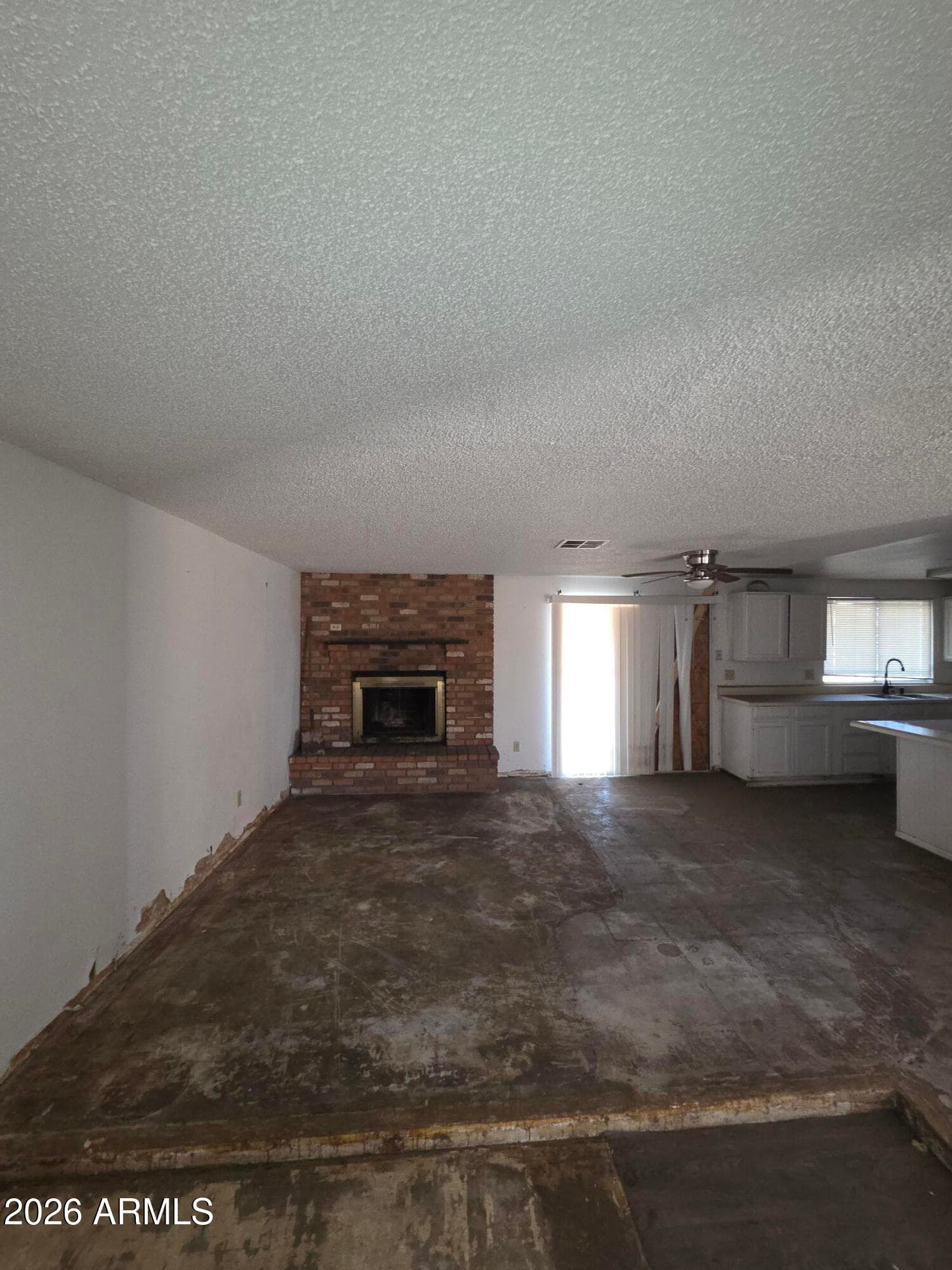 1910 N 42nd Drive, Phoenix, AZ 85009 — photo 3 of 15