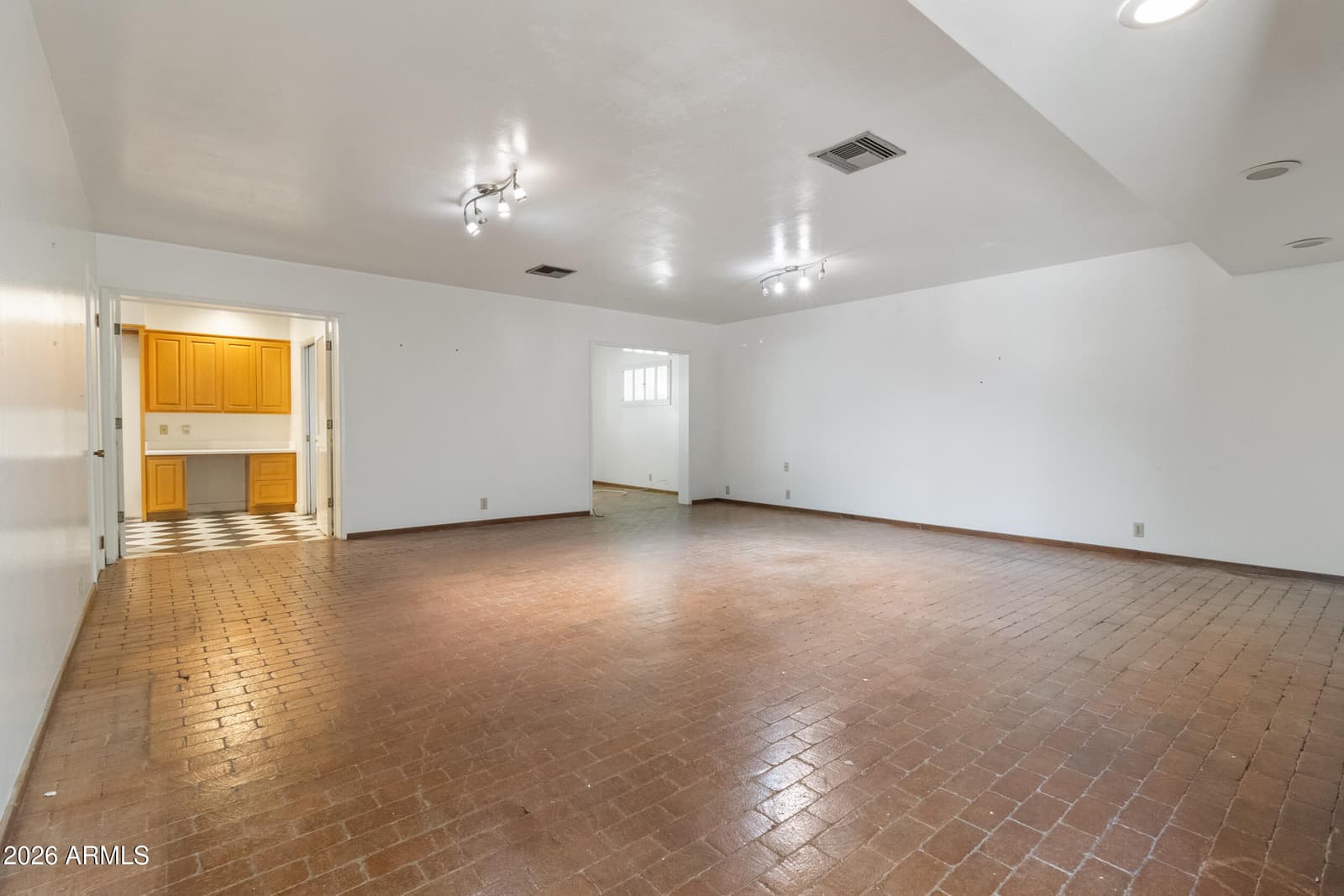 4140 E San Miguel Avenue, Phoenix, AZ 85018 — photo 25 of 40
