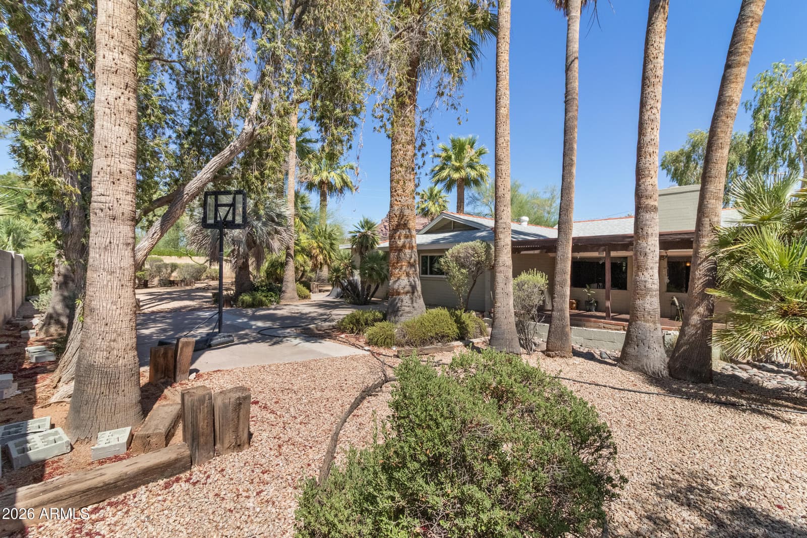 4140 E San Miguel Avenue, Phoenix, AZ 85018 — photo 7 of 40