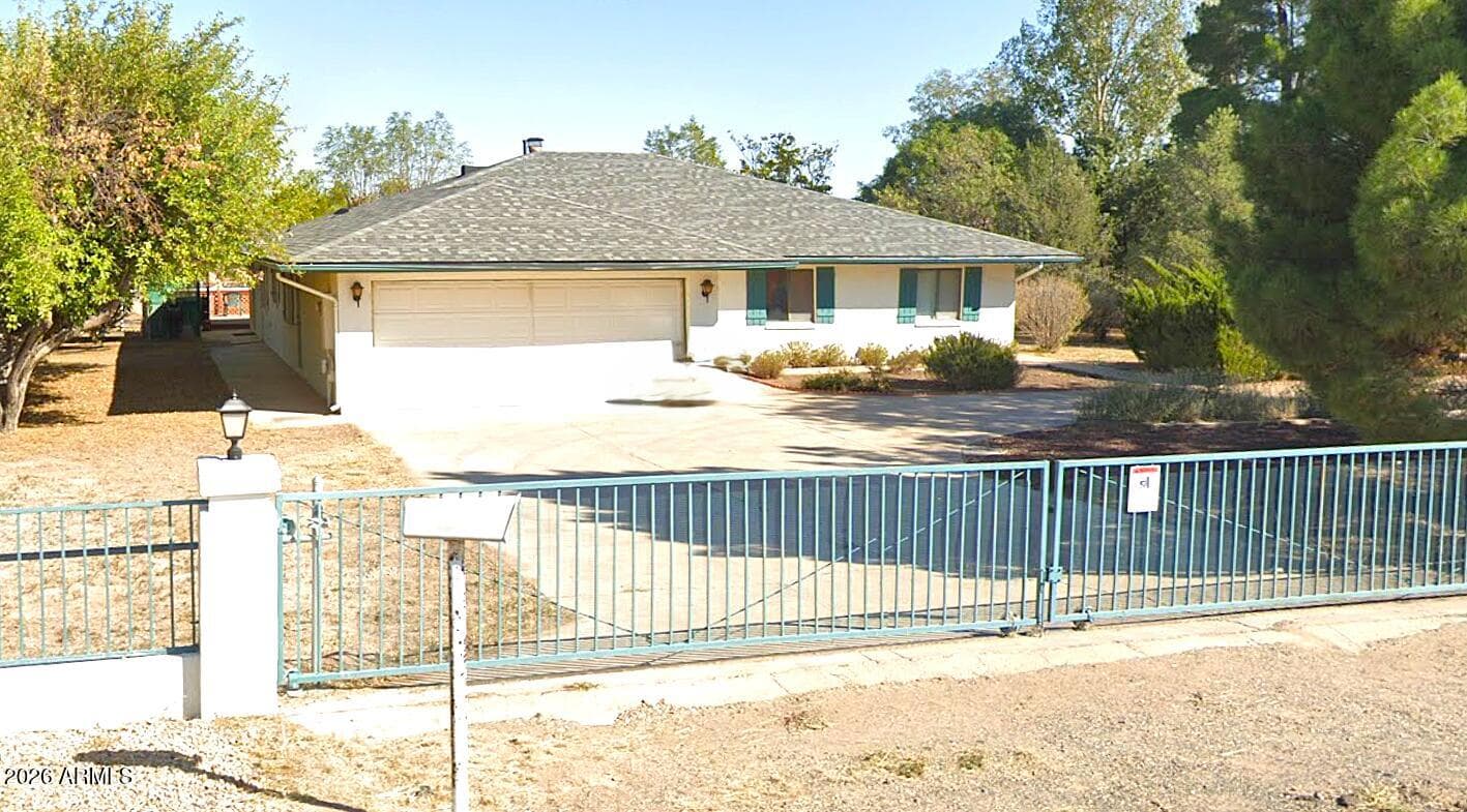 860 W Road 4 Road, Chino Valley, AZ 86323 — photo 1 of 1