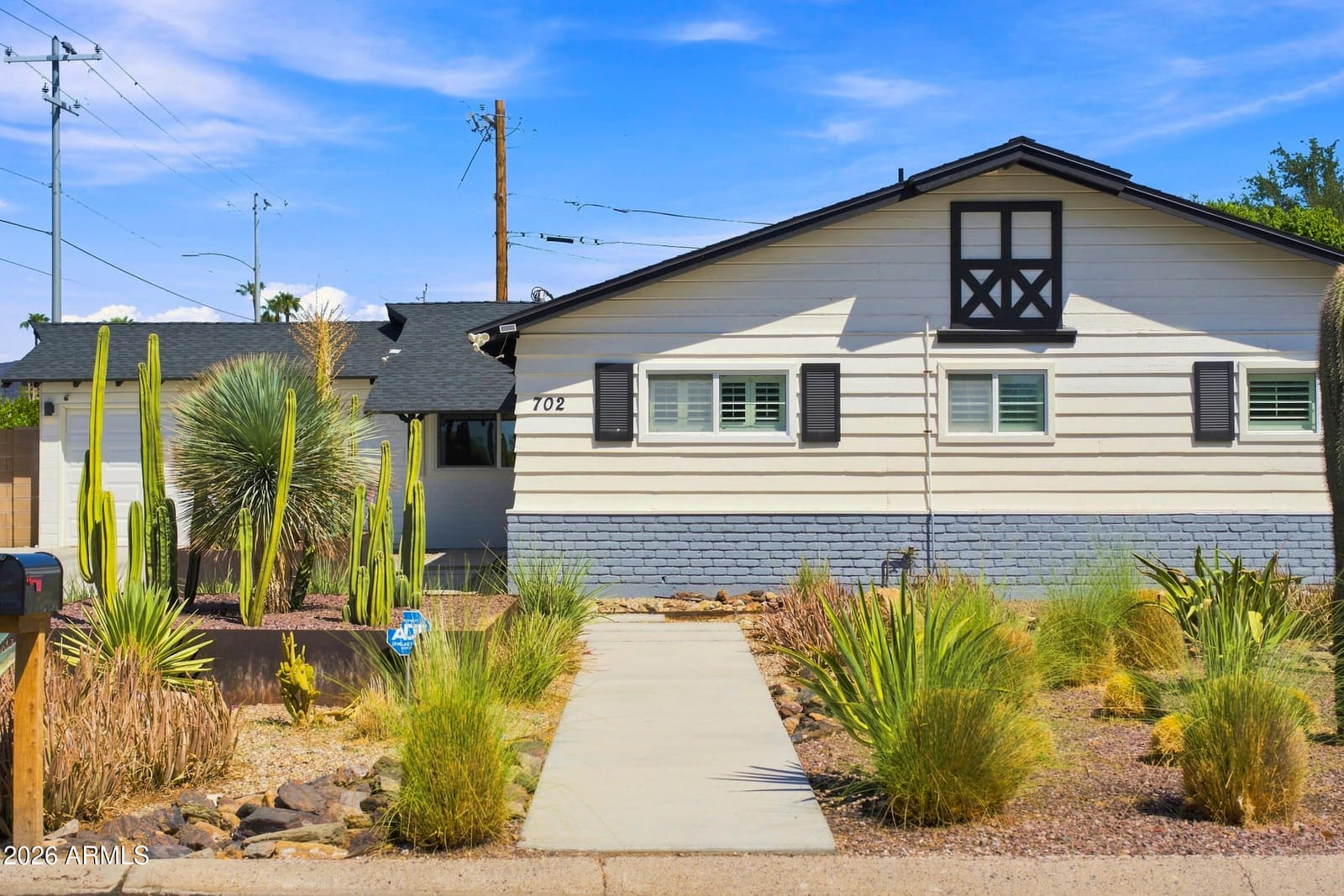 702 E Desert Park Lane, Phoenix, AZ 85020 — photo 15 of 55