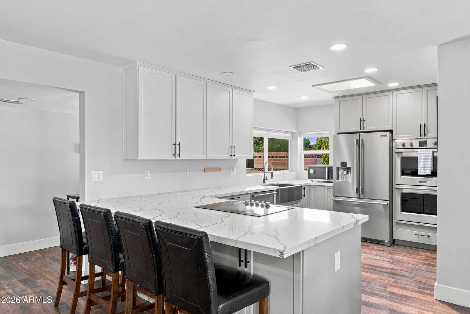 702 E Desert Park Lane, Phoenix, AZ 85020 — photo 9 of 55