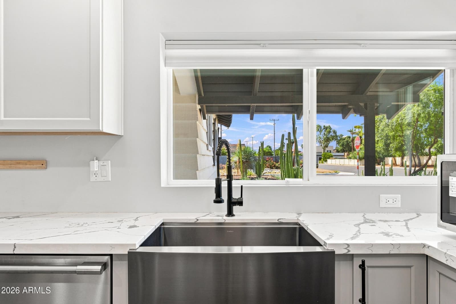 702 E Desert Park Lane, Phoenix, AZ 85020 — photo 23 of 55