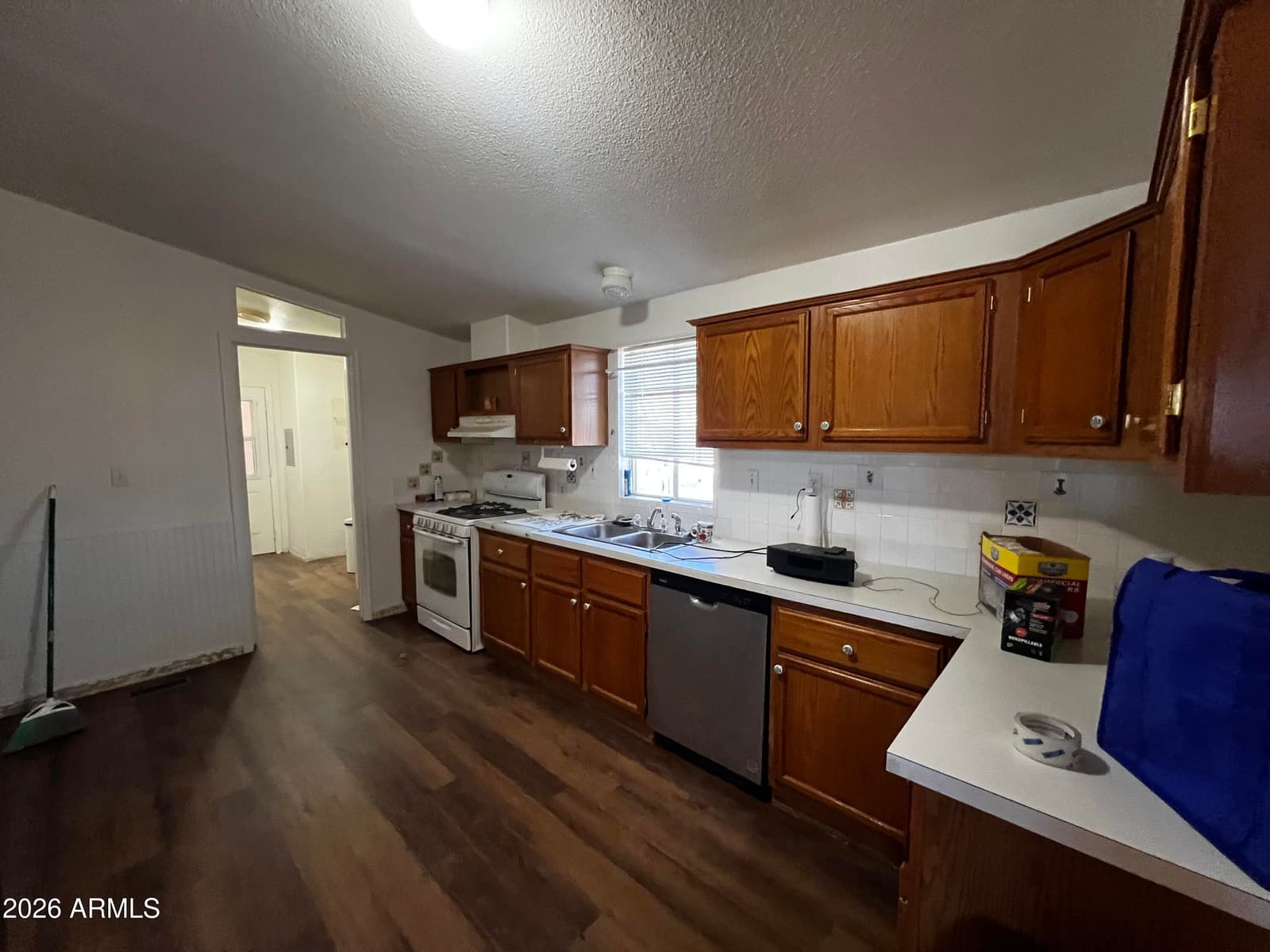 213 Gompers Circle, Morristown, AZ 85342 — photo 5 of 22