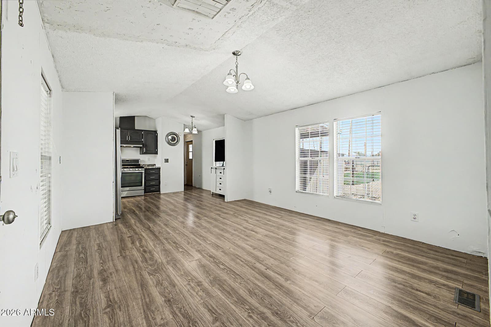 303 E South Mountain Avenue 88, Phoenix, AZ 85042 — photo 1 of 20