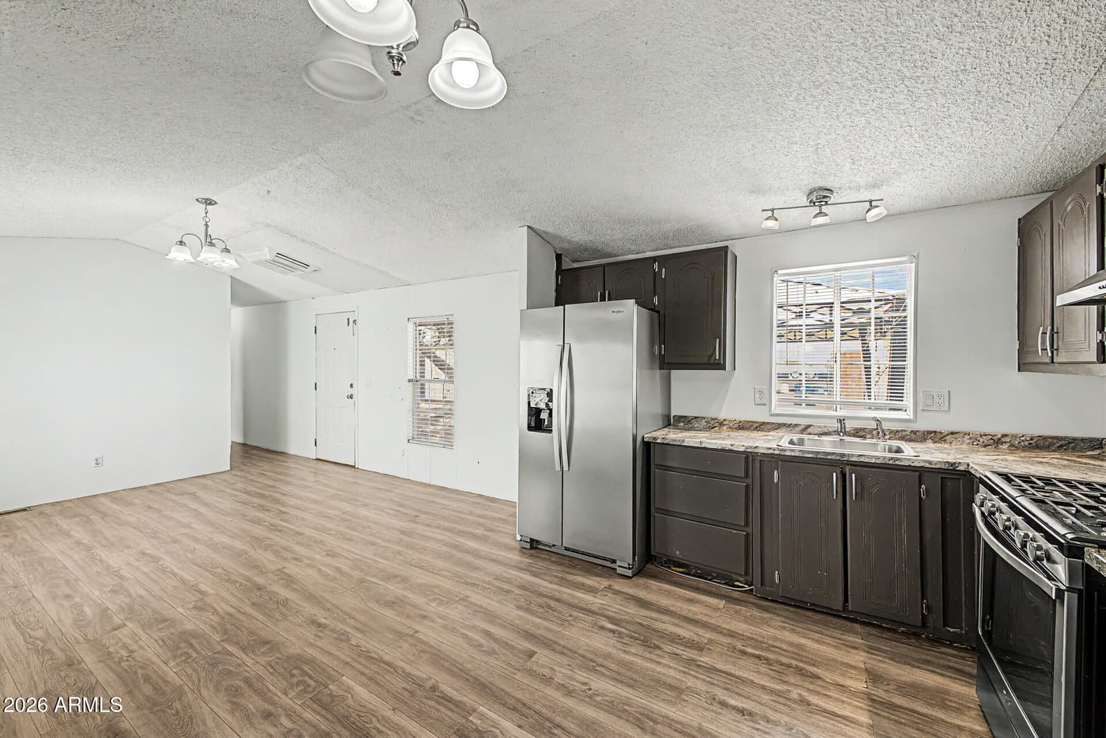 303 E South Mountain Avenue 88, Phoenix, AZ 85042 — photo 4 of 20