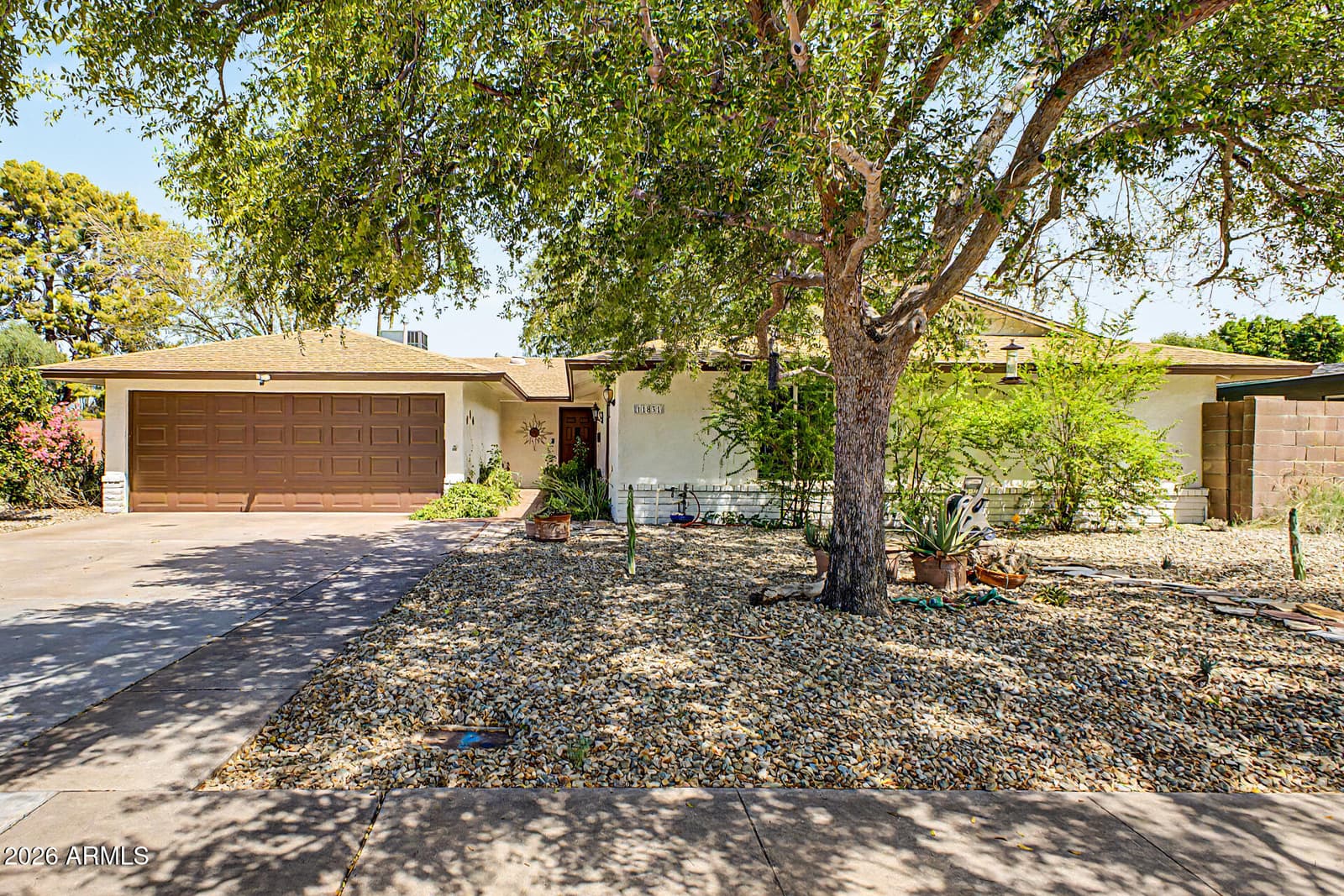 11831 N 29th Street, Phoenix, AZ 85028 — photo 2 of 37