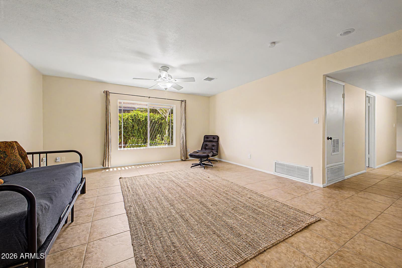 11831 N 29th Street, Phoenix, AZ 85028 — photo 7 of 37