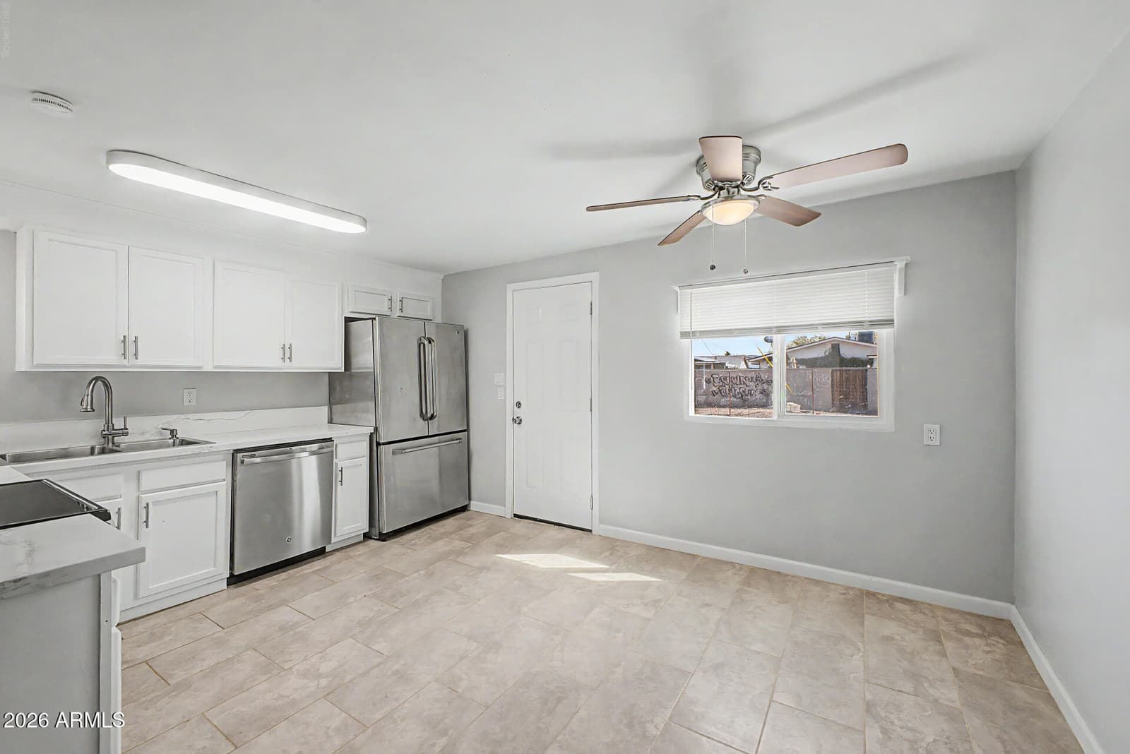 2425 W Papago Street, Phoenix, AZ 85009 — photo 5 of 32