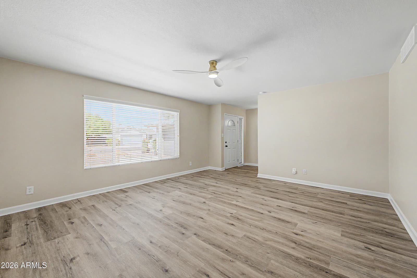 8613 E Laredo Lane, Scottsdale, AZ 85250 — photo 4 of 35