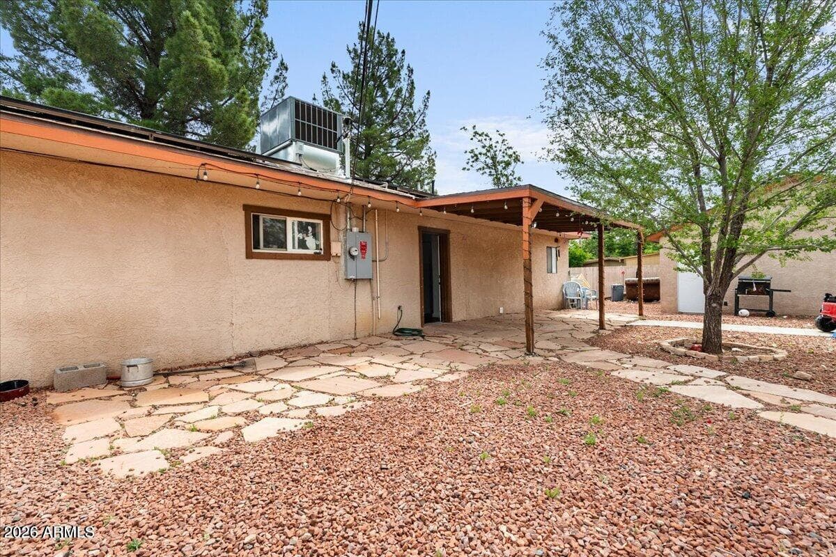 560 Siesta Street, Clarkdale, AZ 86324 — photo 4 of 22