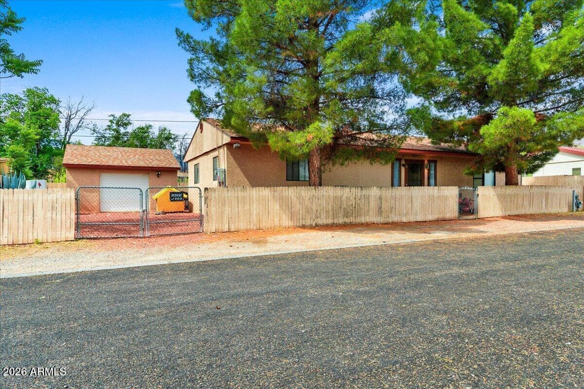 560 Siesta Street, Clarkdale, AZ 86324 — photo 5 of 22