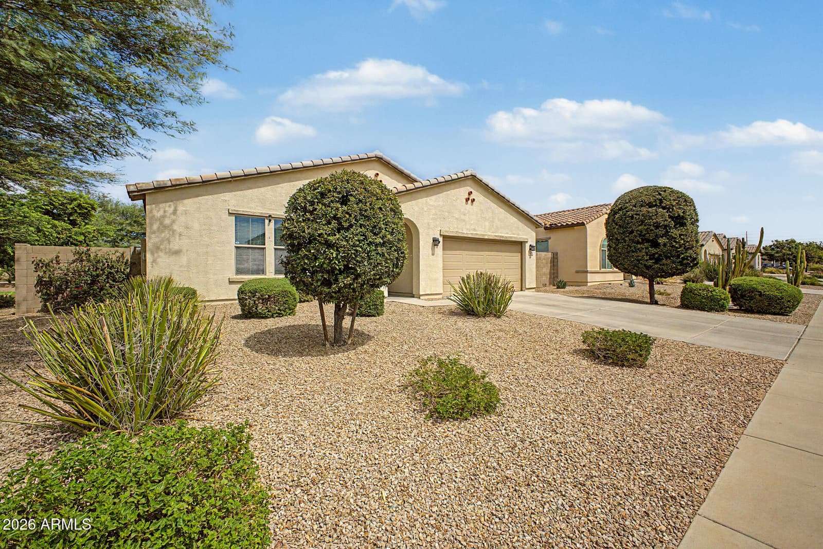 1572 E Luna Blanca Way, San Tan Valley, AZ 85140 — photo 4 of 48