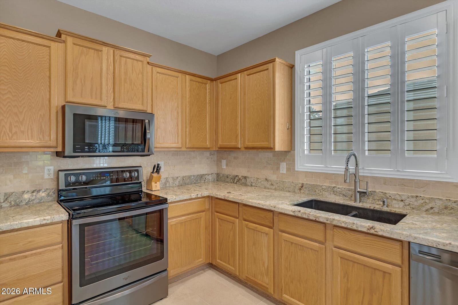 142 W Raven Drive, Chandler, AZ 85286 — photo 11 of 34