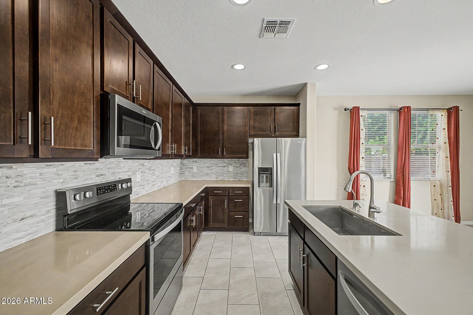 1572 E Luna Blanca Way, San Tan Valley, AZ 85140 — photo 11 of 48