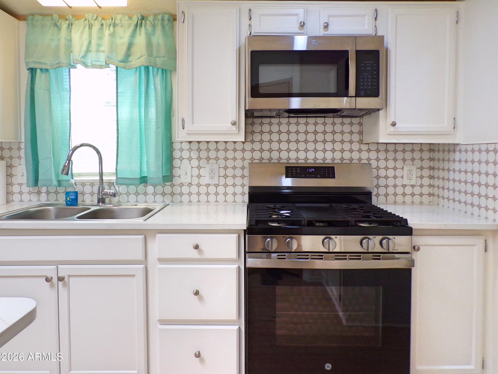 590 E Camino De Tundra, Huachuca City, AZ 85616 — photo 14 of 49