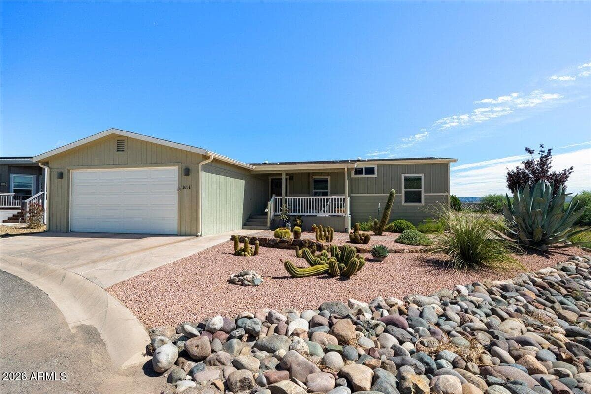 1051 Nicklaus Drive, Cottonwood, AZ 86326 — photo 3 of 47